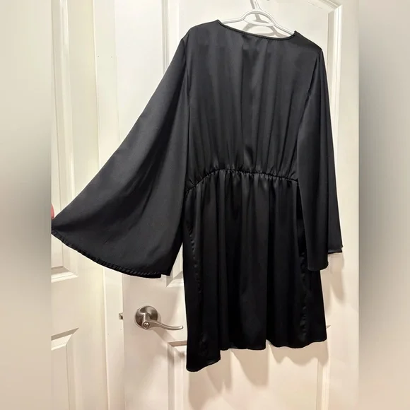 Vero Moda Black Satin Dress 16 - Picture 4 of 9